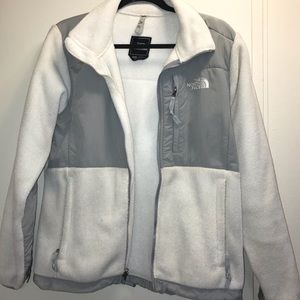 White women’s fleece north face jacket
